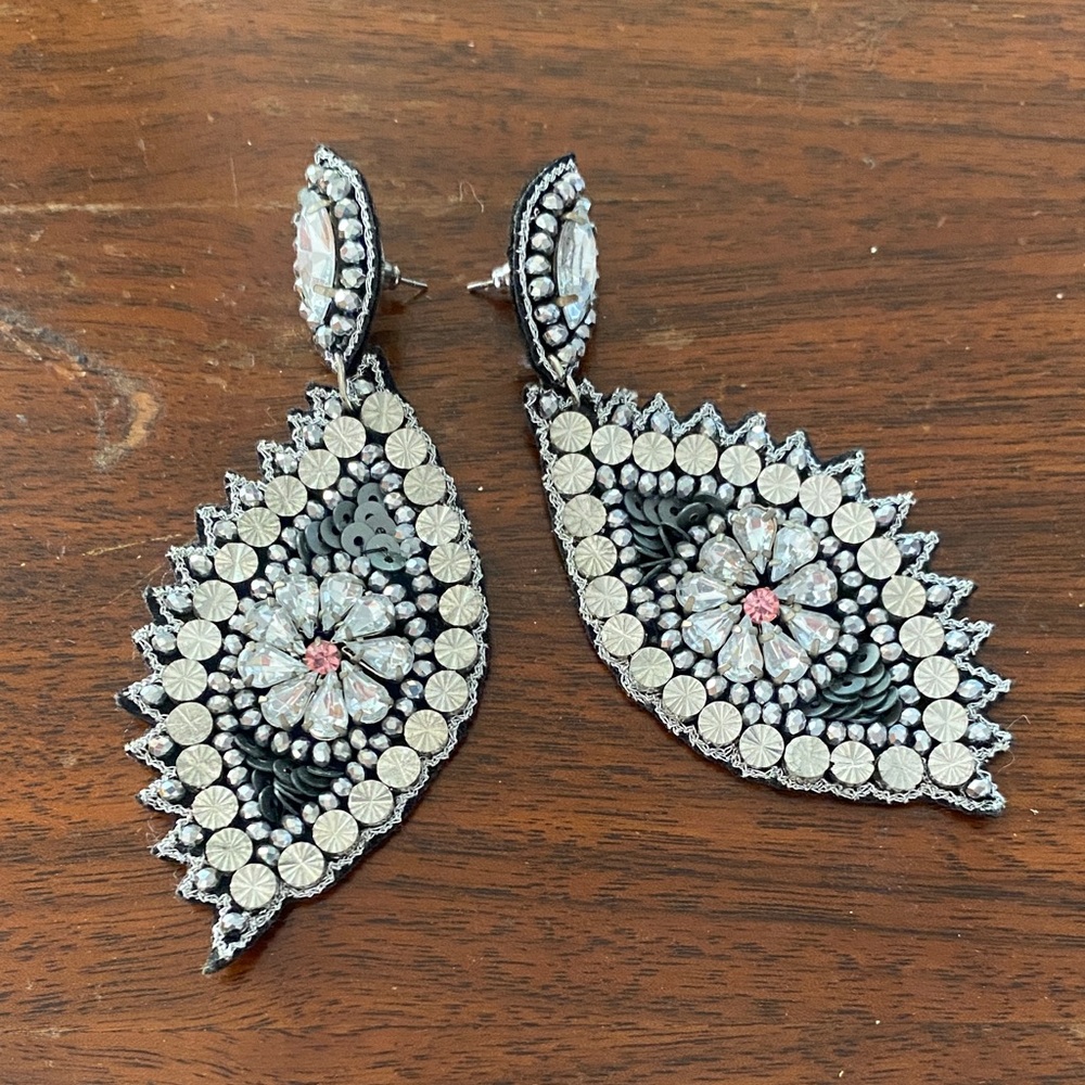 Elegant Silver and Black Floral Earrings